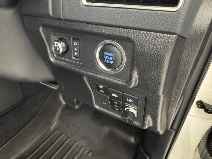 2021 Toyota Landcruiser Prado Kakadu GDJ150R 4X4 Dual Range Glacier White