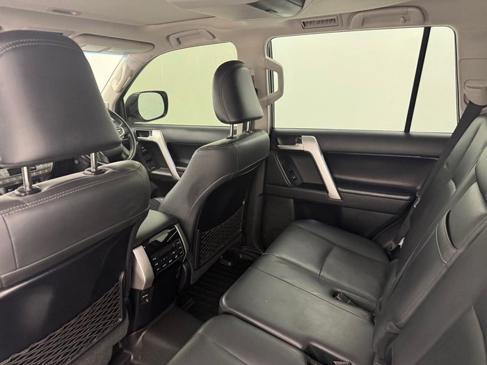 2021 Toyota Landcruiser Prado Kakadu GDJ150R 4X4 Dual Range Glacier White