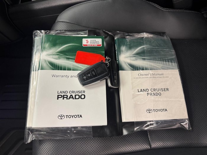 2021 Toyota Landcruiser Prado Kakadu GDJ150R 4X4 Dual Range Glacier White