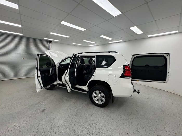 2021 Toyota Landcruiser Prado Kakadu GDJ150R 4X4 Dual Range Glacier White