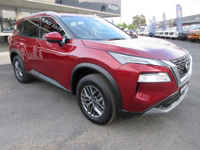 2025 Nissan X-TRAIL ST
