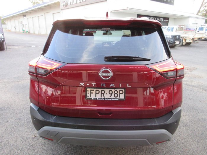 2025 Nissan X-TRAIL ST