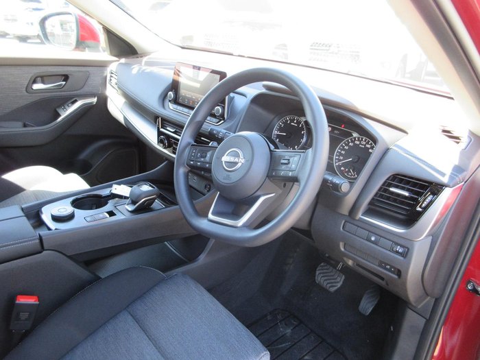 2025 Nissan X-TRAIL ST