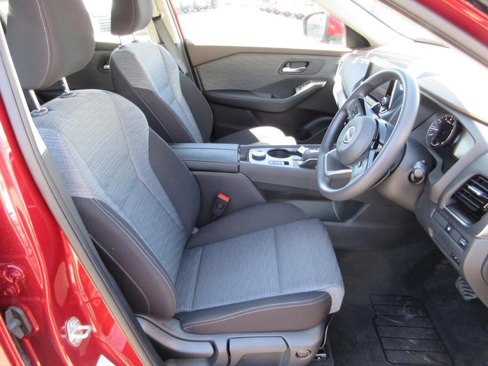 2025 Nissan X-TRAIL ST