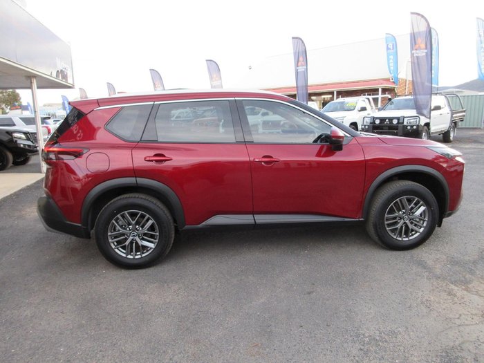 2025 Nissan X-TRAIL ST