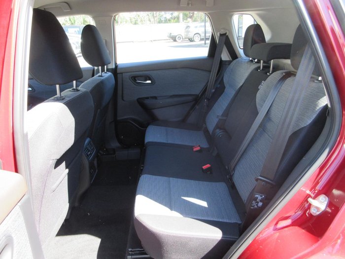 2025 Nissan X-TRAIL ST