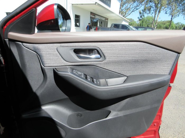 2025 Nissan X-TRAIL ST