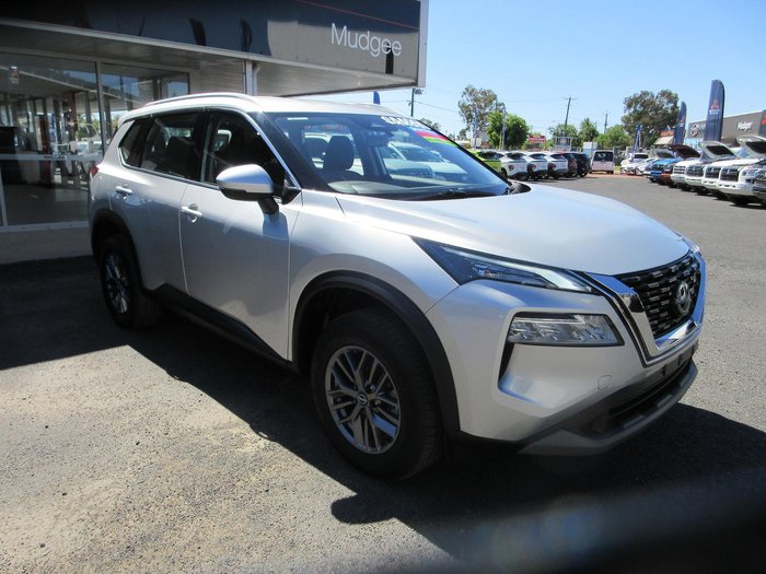 2025 Nissan X-TRAIL ST