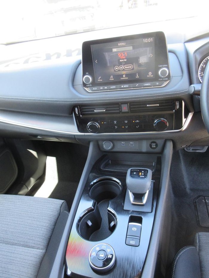 2025 Nissan X-TRAIL ST