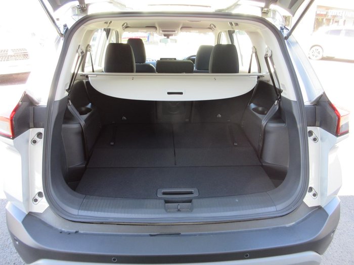 2025 Nissan X-TRAIL ST