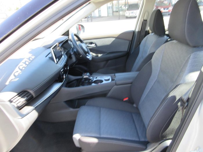 2025 Nissan X-TRAIL ST