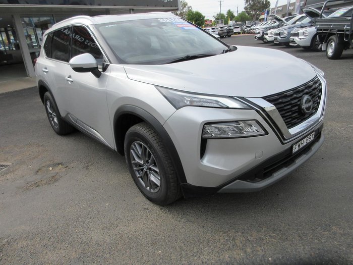 2025 Nissan X-TRAIL ST