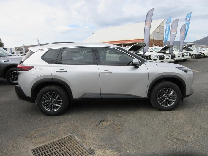 2025 Nissan X-TRAIL ST