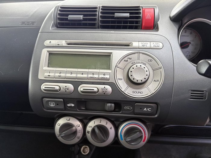 2007 Honda Jazz GLi GD Alabaster Silver