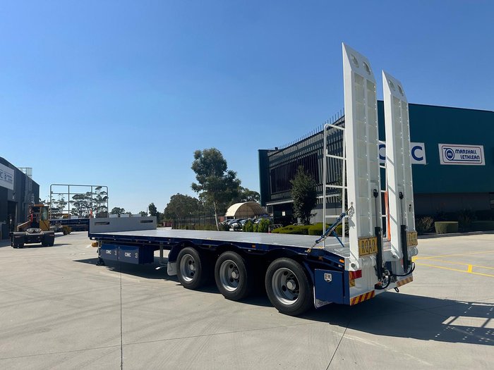 2025 CIMC 45' Drop Deck With Single Ramps