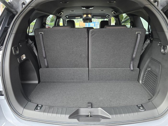 2025 Isuzu MU-X X-TERRAIN