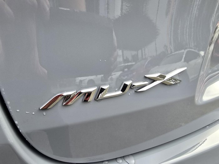 2025 Isuzu MU-X X-TERRAIN