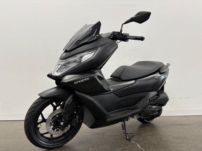 2025 CFMOTO 2025 Cf Moto 150CC 150 SC Scooter Gem Black