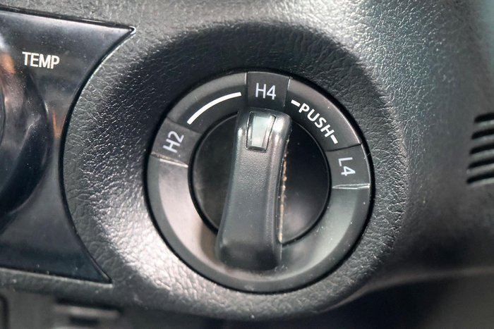 2023 Toyota Hilux SR5