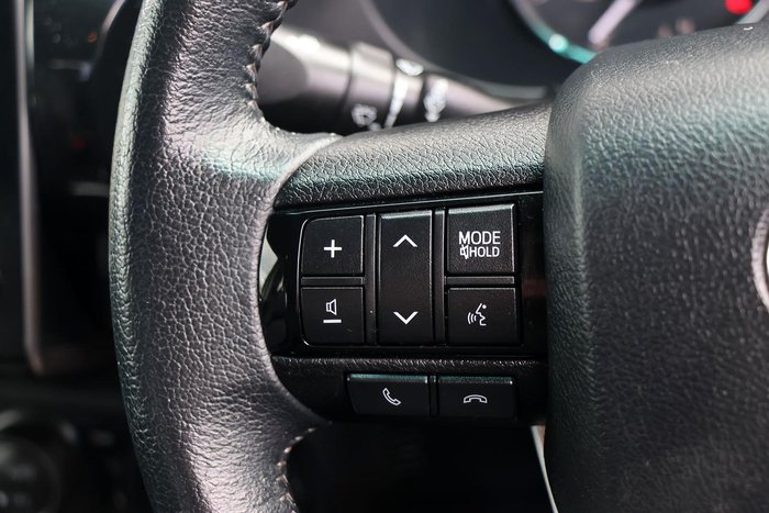 2023 Toyota Hilux SR5