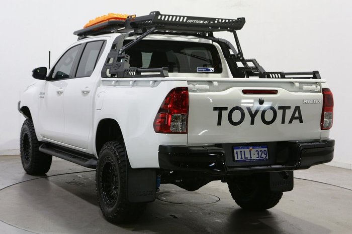 2025 Toyota Hilux SR