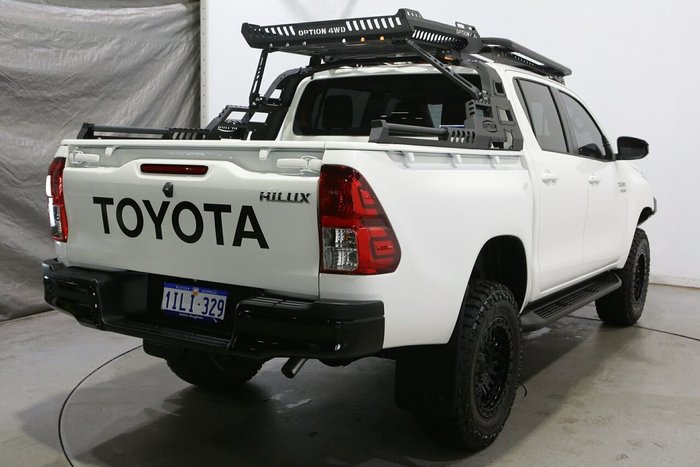 2025 Toyota Hilux SR
