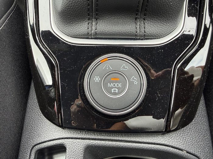 2025 Volkswagen T-Roc 140TSI R-Line