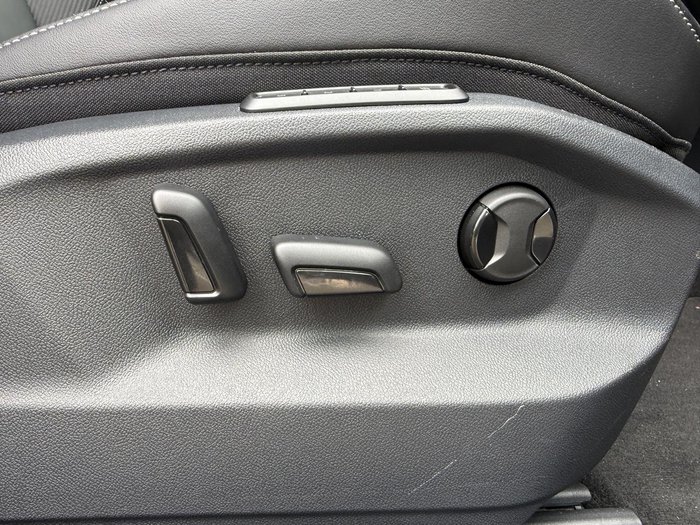 2025 Volkswagen T-Roc 140TSI R-Line