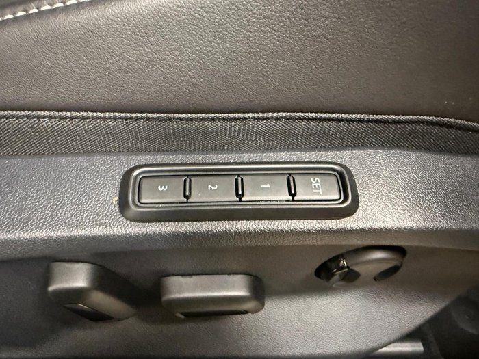 2025 Volkswagen T-Roc 140TSI R-Line