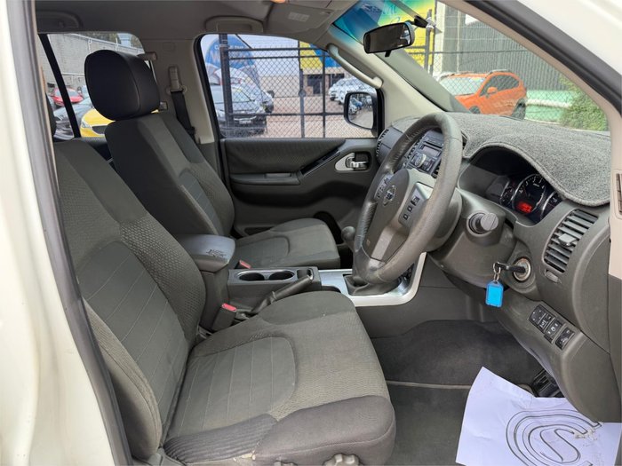 2010 NISSAN NAVARA ST-X (4x4)