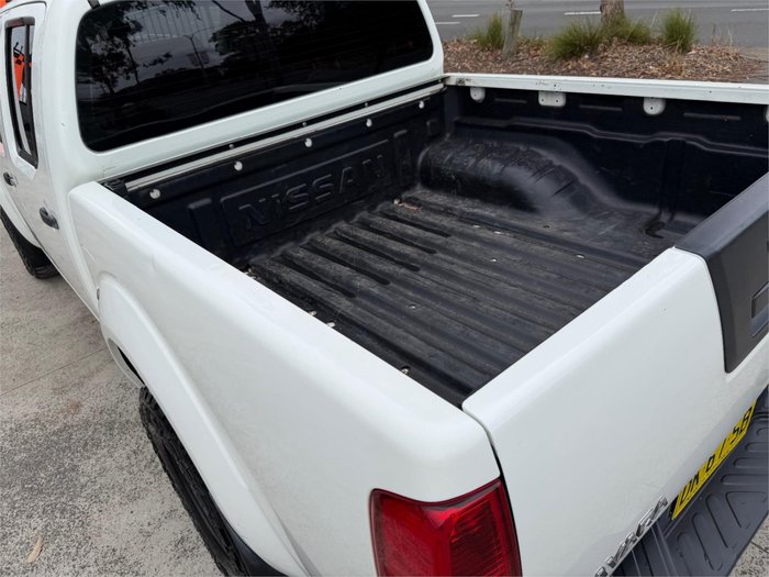 2010 NISSAN NAVARA ST-X (4x4)