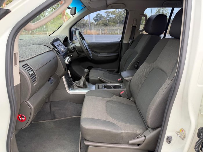 2010 NISSAN NAVARA ST-X (4x4)