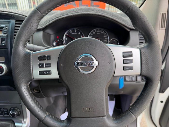 2010 NISSAN NAVARA ST-X (4x4)