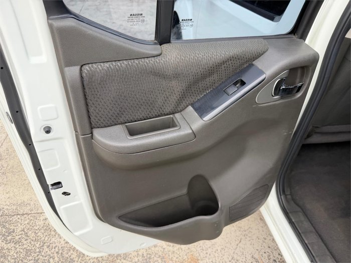 2010 NISSAN NAVARA ST-X (4x4)