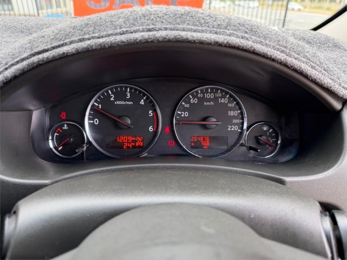 2010 NISSAN NAVARA ST-X (4x4)