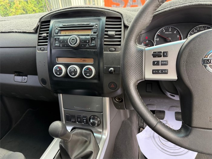 2010 NISSAN NAVARA ST-X (4x4)