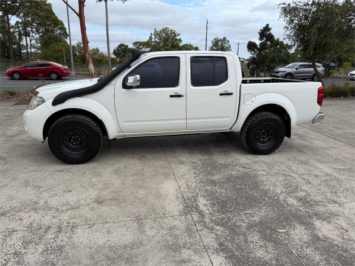 2010 NISSAN NAVARA ST-X (4x4)