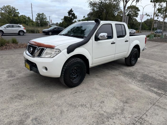 2010 NISSAN NAVARA ST-X (4x4)