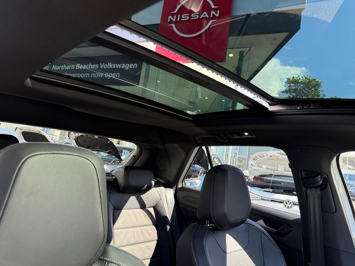 2025 Volkswagen T-Roc 140TSI R-Line