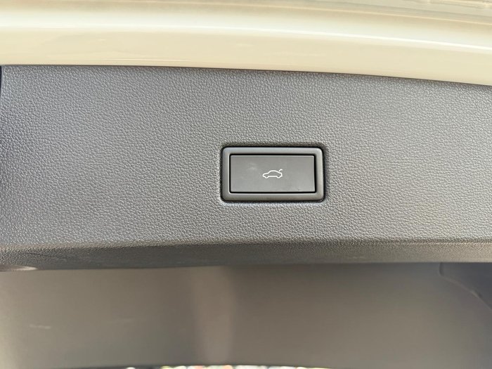 2025 Volkswagen T-Roc 140TSI R-Line