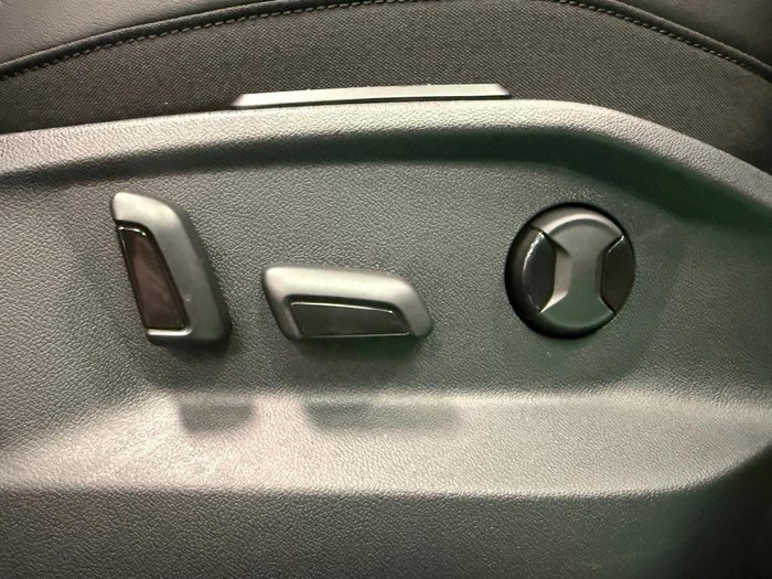 2025 Volkswagen T-Roc 140TSI R-Line