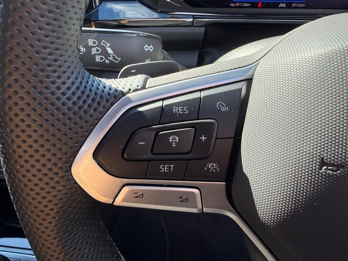 2025 Volkswagen T-Roc 140TSI R-Line