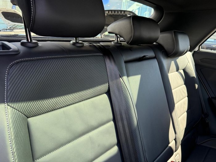 2025 Volkswagen T-Roc 140TSI R-Line