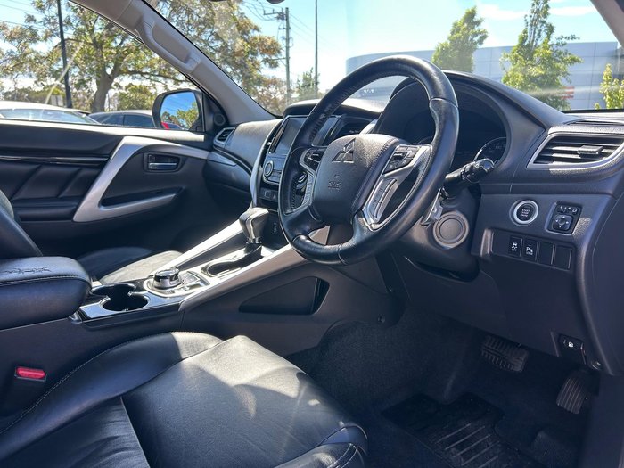 2017 Mitsubishi Pajero Sport GLS