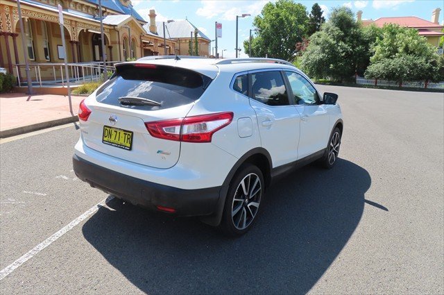 2016 Nissan QASHQAI Ti