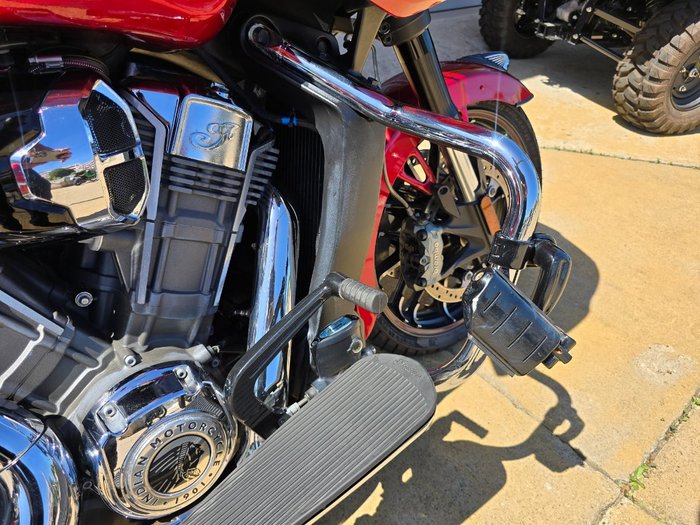 2021 INDIAN CHALLENGER LIMITED Red