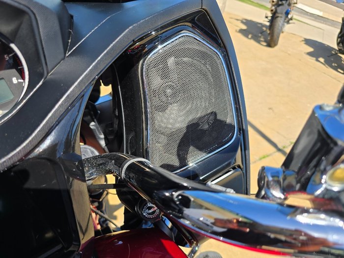 2021 INDIAN CHALLENGER LIMITED Red