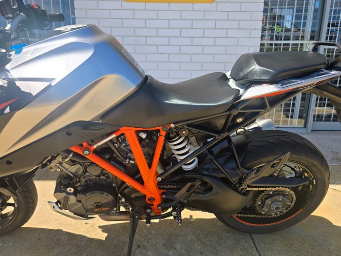 2017 Ktm 1290 SUPER DUKE GT silver