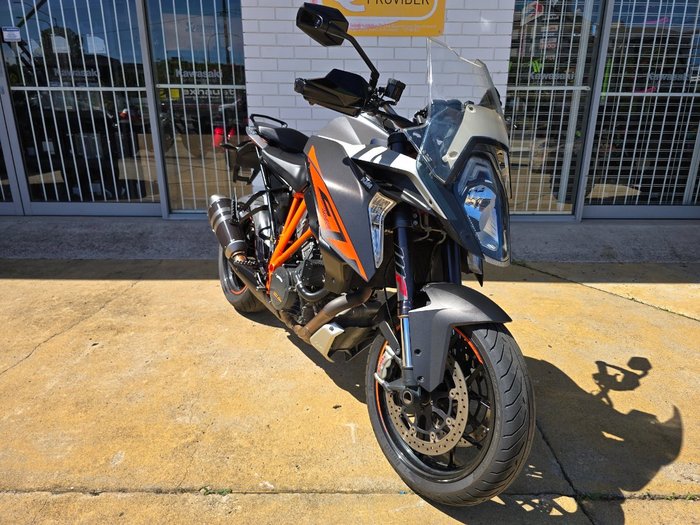 2017 Ktm 1290 SUPER DUKE GT silver
