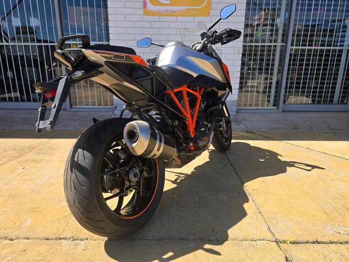 2017 Ktm 1290 SUPER DUKE GT silver